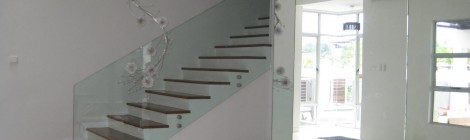 Modern Home Glass Staircase